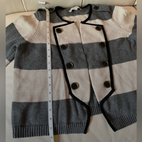 Chunky Knit Blazer Cardigan With Button Detail EUC size LP - Picture 6 of 10